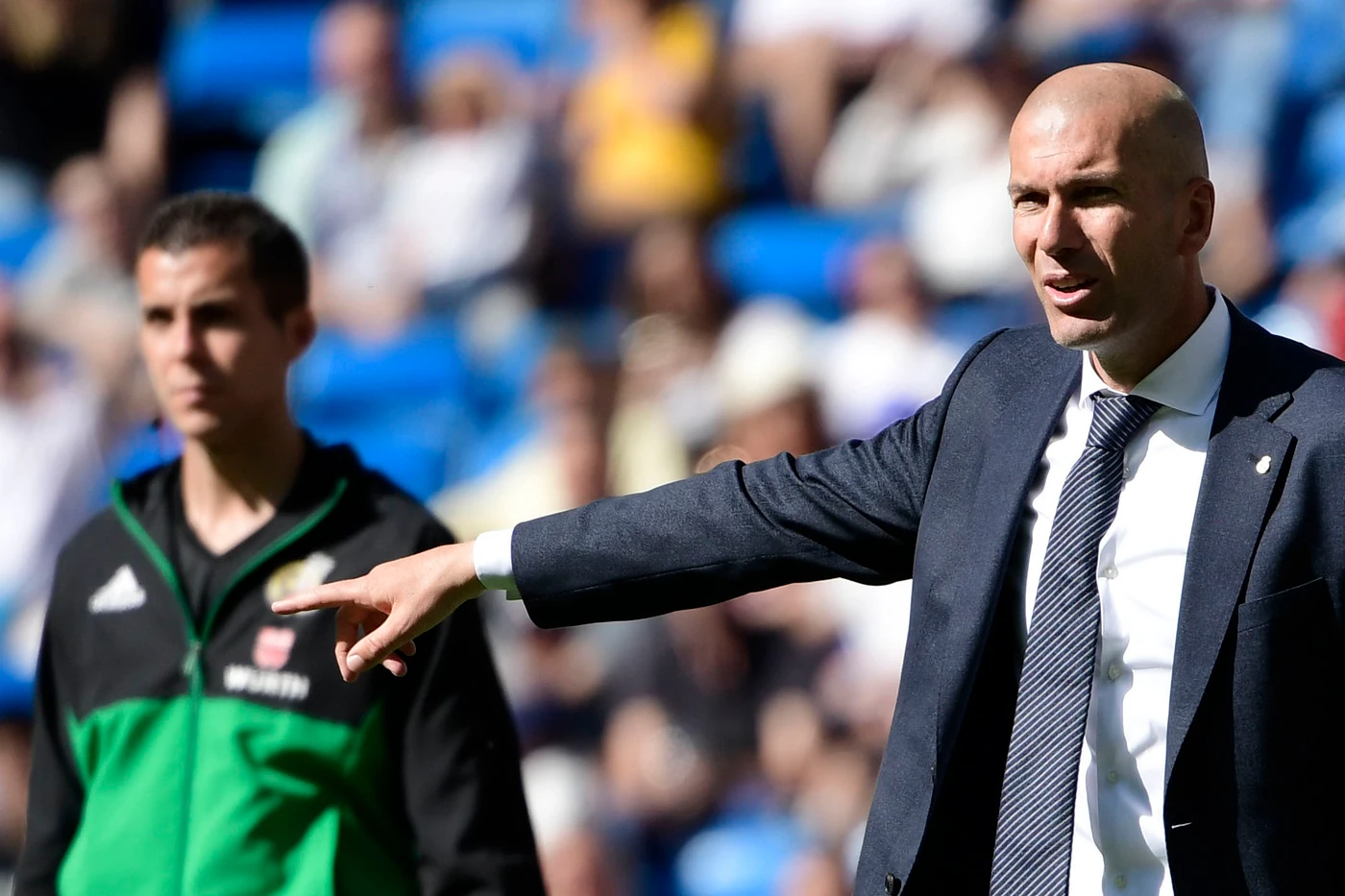 Real Madrid, Zinedine Zidane lascia l'allenamento "per motivi personali". L'inquietante comunicato