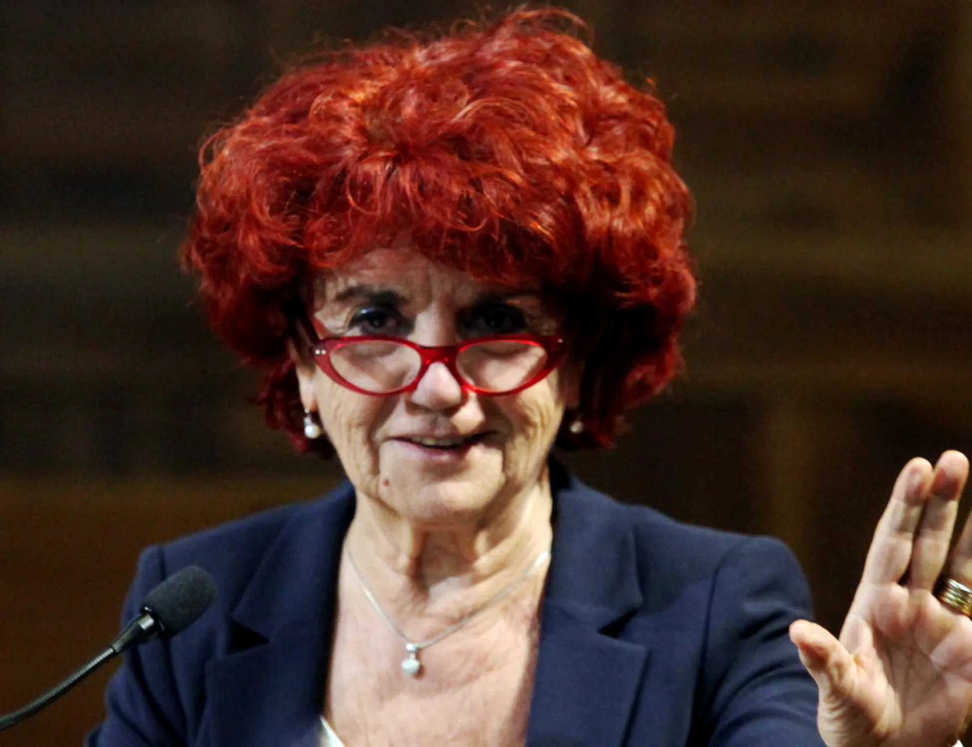 Leggi l'articolo: Così Valeria Fedeli è stata "cancellata" dal Pd