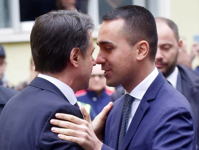 Con Luigi Di Maio o con Giuseppe Conte. L'indiscreto: adesso ci sono due Movimenti 5 stelle