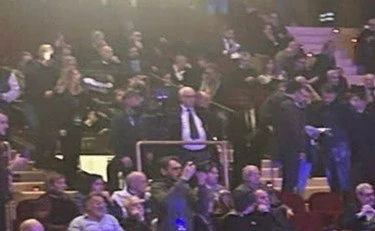 Campania, "trovate le differenze": la foto che umilia Fico