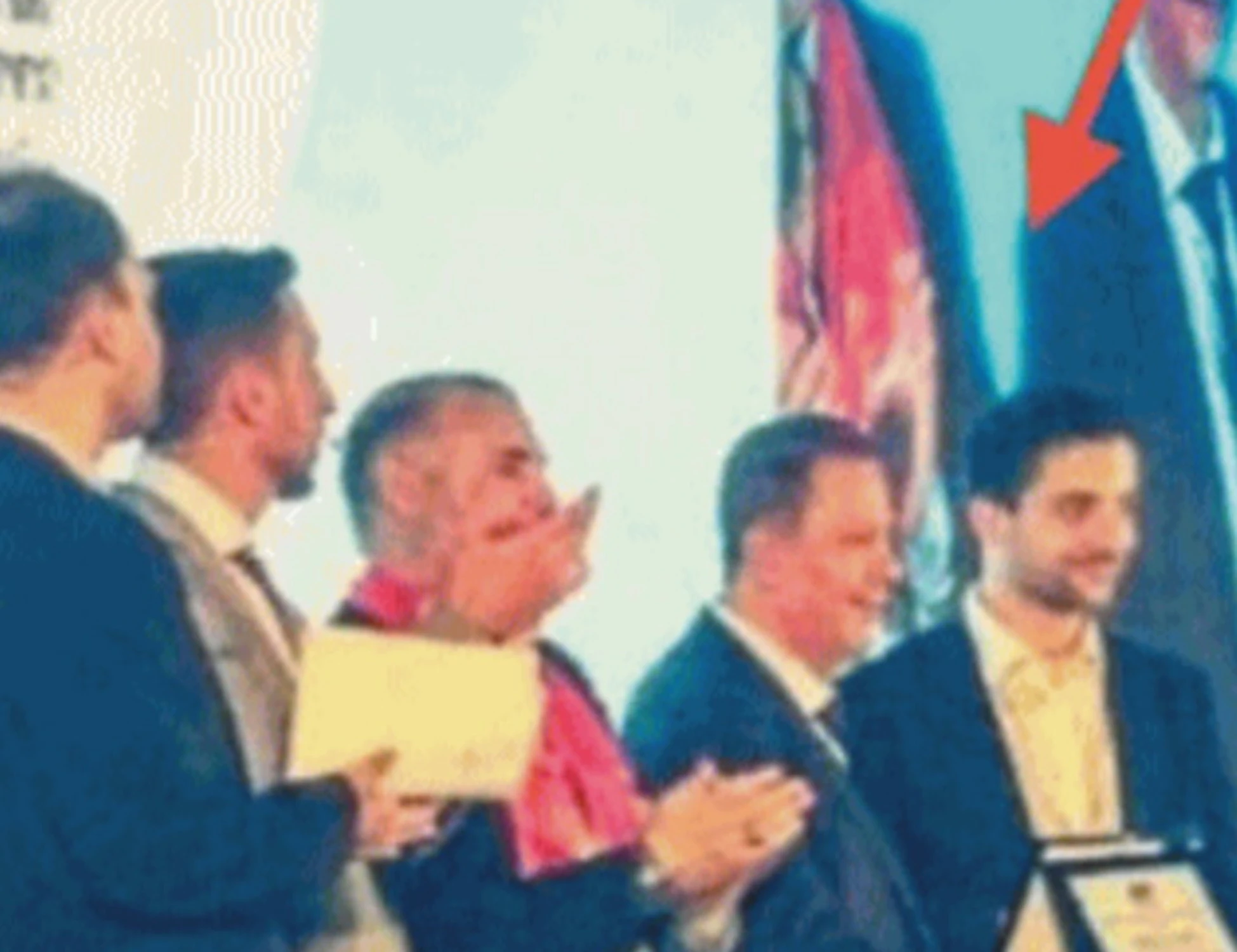 Pd, la foto di Furfaro con l'amico di Hamas: solo un caso?