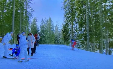 Milano-Cortina, malore per Giacomel quando è in testa: si accascia, dramma azzurro