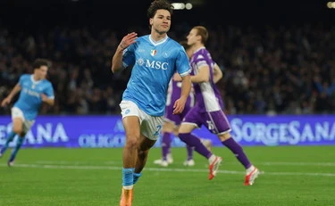 Serie A, Vergara e Gutierrez piegano la Fiorentina: il Napoli vince 2-1 ma perde Di Lorenzo