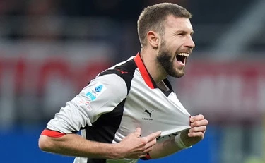 Milan, sconfitto il Toro in casa 3 a 2: eurogol di Pavlovic, poi Rabiot e Fofana