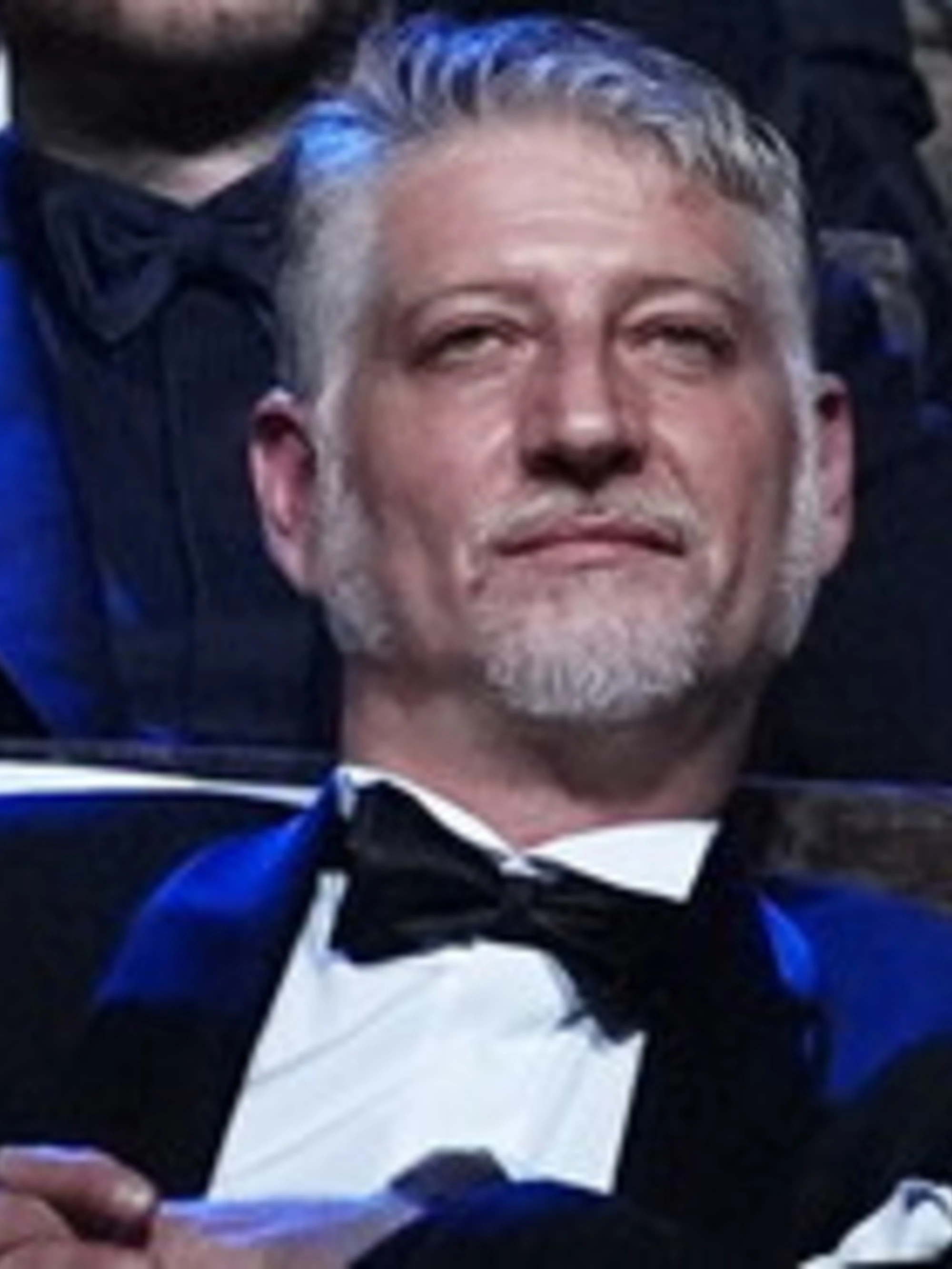 Alessandro Giuli chiude rubinetti: basta soldi ai film fantasma