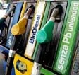 Benzina, proseguono i ribassi
