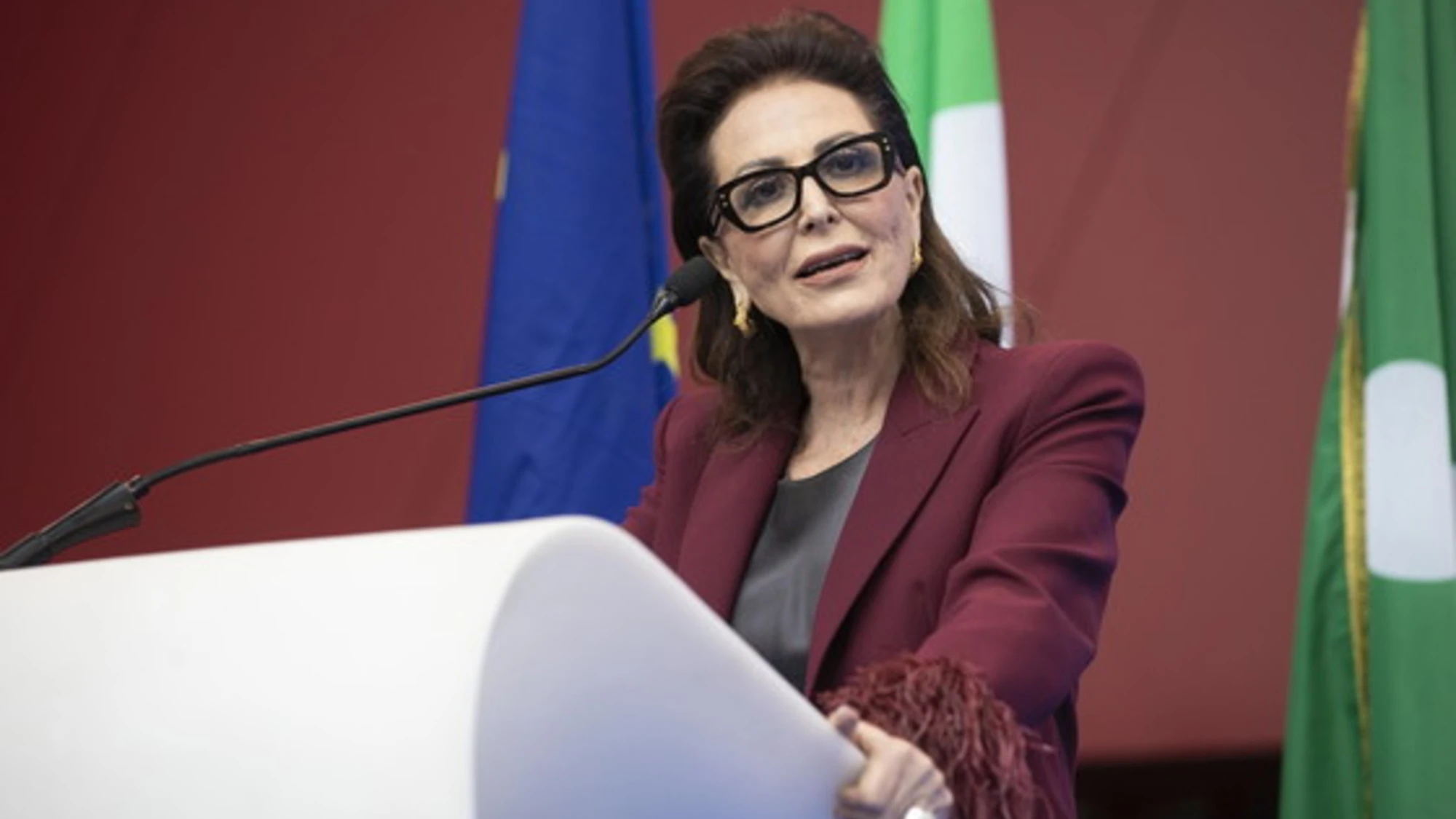 Daniela Santanchè "a processo per bancarotta": altro assalto togato