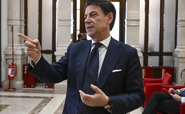 Giuseppe Conte, adesso grida al complotto per evitare di rispondere