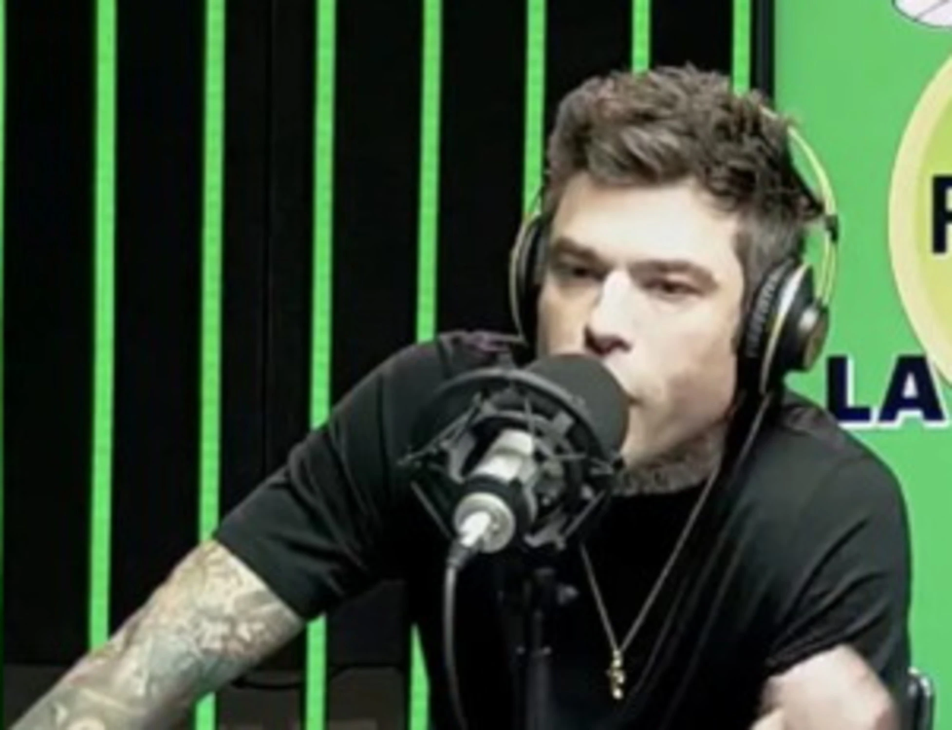 "Retorica del ca***". Fedez umilia Ultima Generazione