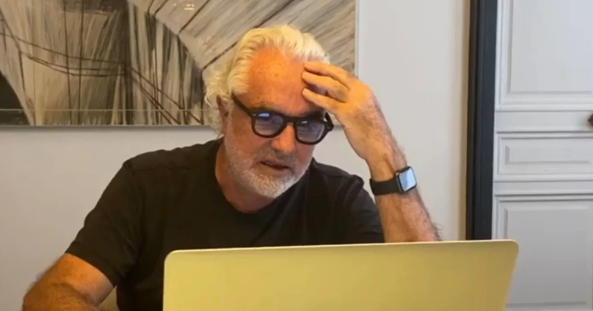 Flavio Briatore durissimo contro Carlo Calenda: "Pallone gonfiato, hai paura degli avvocati eh?"
