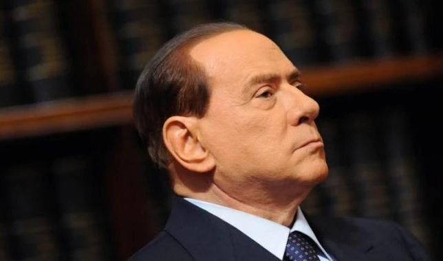 E il Cavaliere prosegue la strategia del silenzio: nel Pdl si guarda a un Monti-bis