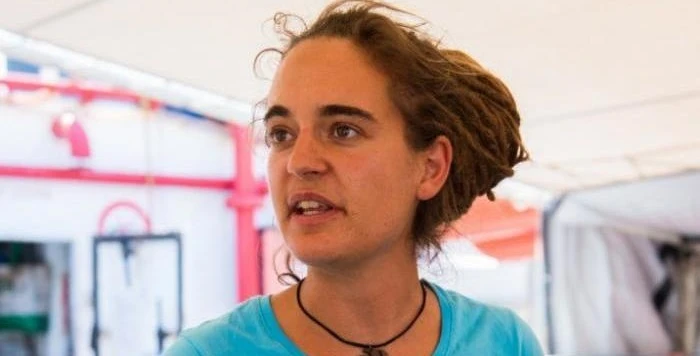 Sea Watch 3, la capitana Carola Rackete pronta a forzare il blocco: "Questione di ore", atto di guerra