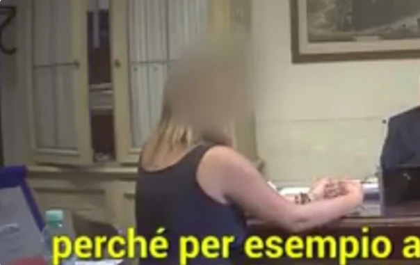 Sesso in cambio di un posto fisso. La stagista del deputato Caruso adesso chiede aiuto alla Boldrini