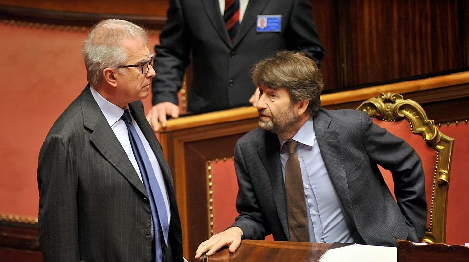 Matteo Renzi, dimissioni rinviate per bloccare Luigi Zanda presidente del Senato