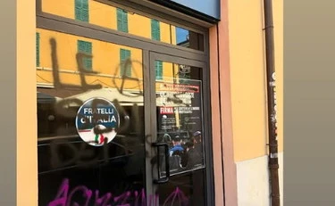 Modena, imbrattata la sede di FdI: "Terzo episodio in meno di tre mesi"