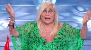 Domenica In, colpaccio per Mara Venier: tra gli ospiti anche Stefano De Martino