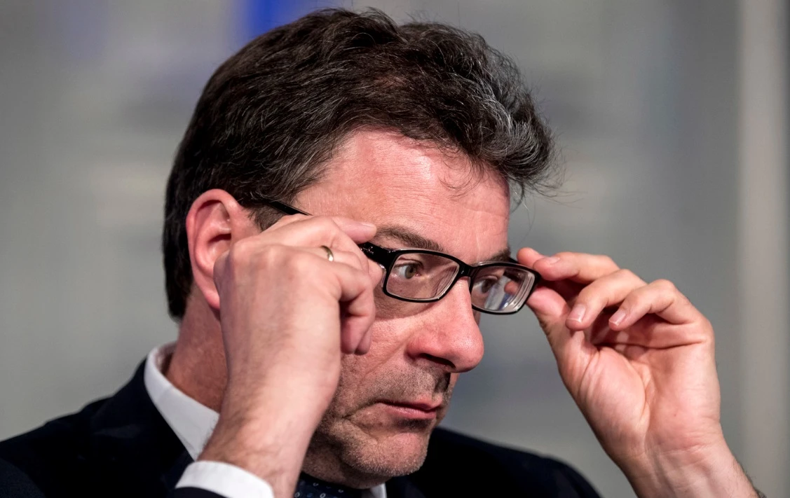 Giancarlo Giorgetti, l'asse con Sergio Mattarella per cambiare la manovra