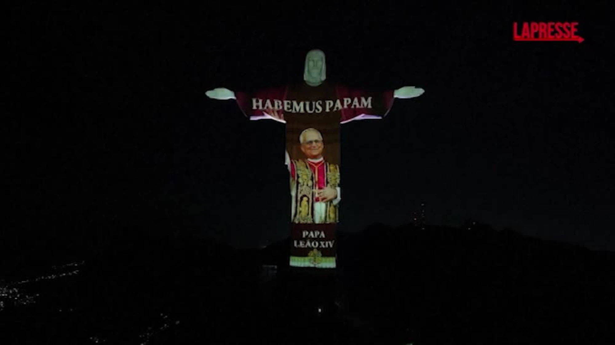 Papa Leone XIV, la sua immagine sul Cristo Redentore