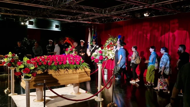 V Rimu poteka zadnji pozdrav Pippu Baudu v Teatru delle Vittorie