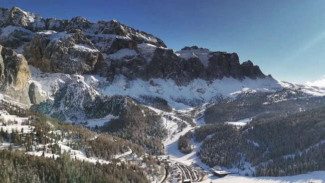 Crisi climatica in montagna, meno neve e più impianti chiusi