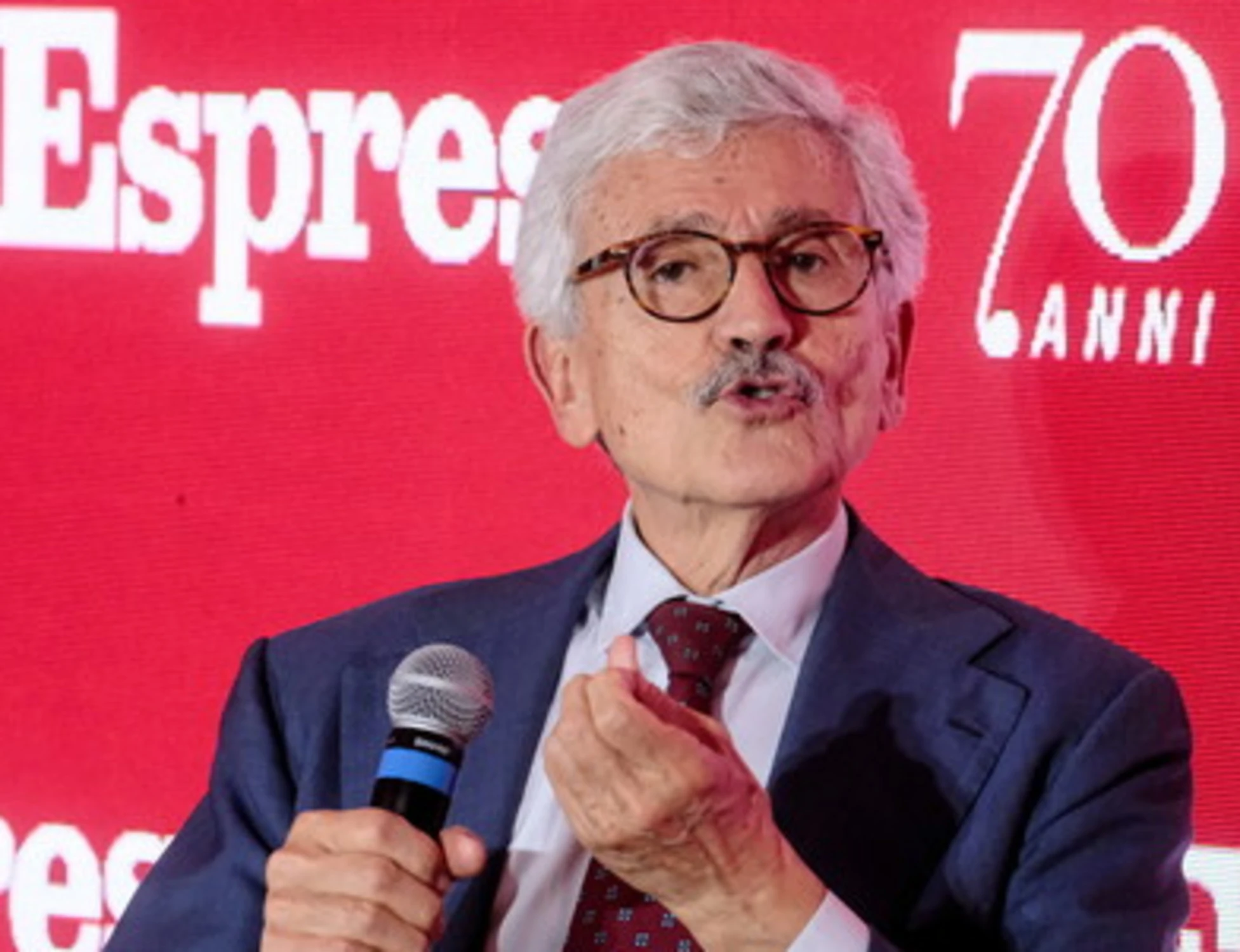 D'Alema assolve i comunisti italiani per i soldi presi dall'Urss