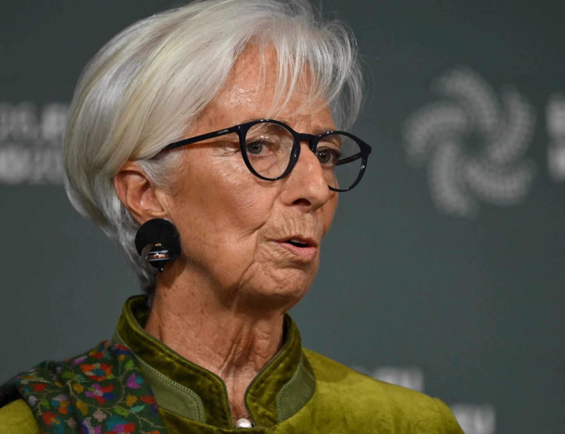 Anche la Bce si è accorta che è in arrivo la tempesta