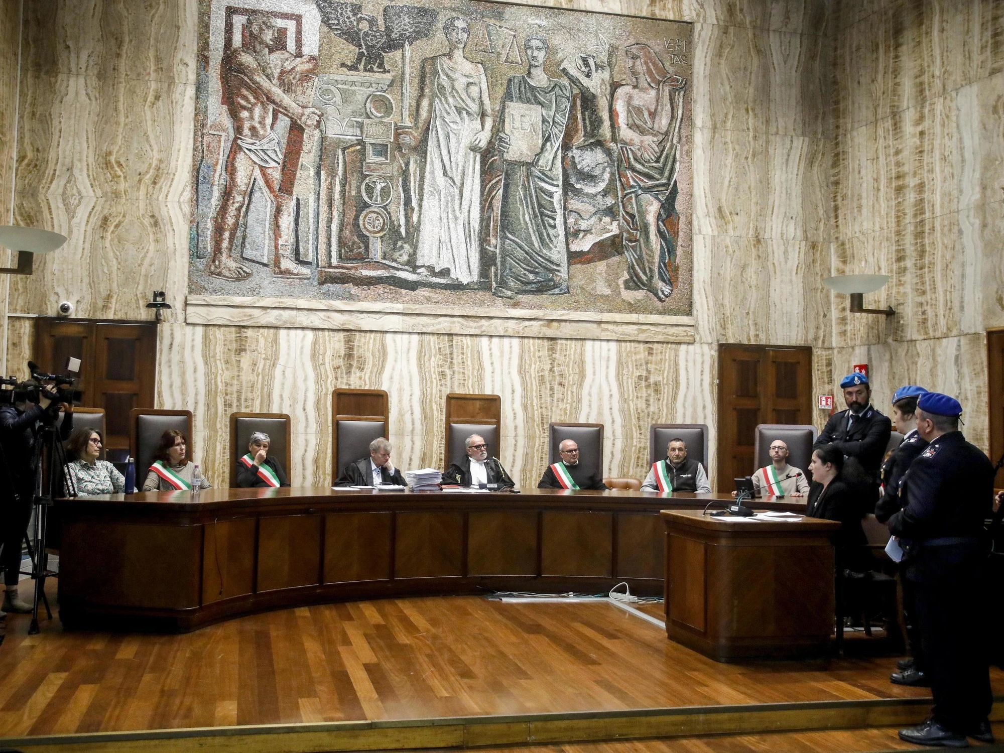 Csm, promossi a pieni voti assenti ingiustificati e toghe in ferie senza dirlo