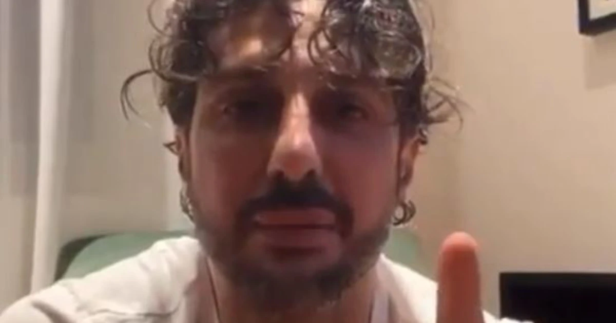 Fabrizio Corona, "arriva la polizia" ma lui non c'è: "evaso" dai domiciliari? Chi hanno trovato a Torino