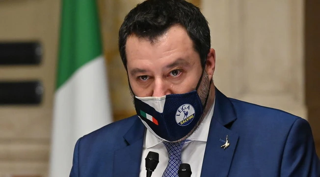 Matteo Salvini dritto al punto con Mario Draghi: "Tenere chiuso indipendentemente dai dati è impensabile"