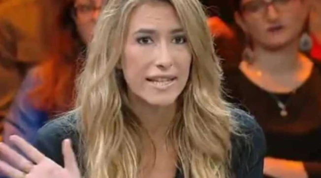 Immigrazione, Annalisa Chirico contro il governo: "Immigrati trattati come bestie, nascosti i lager itaiani"