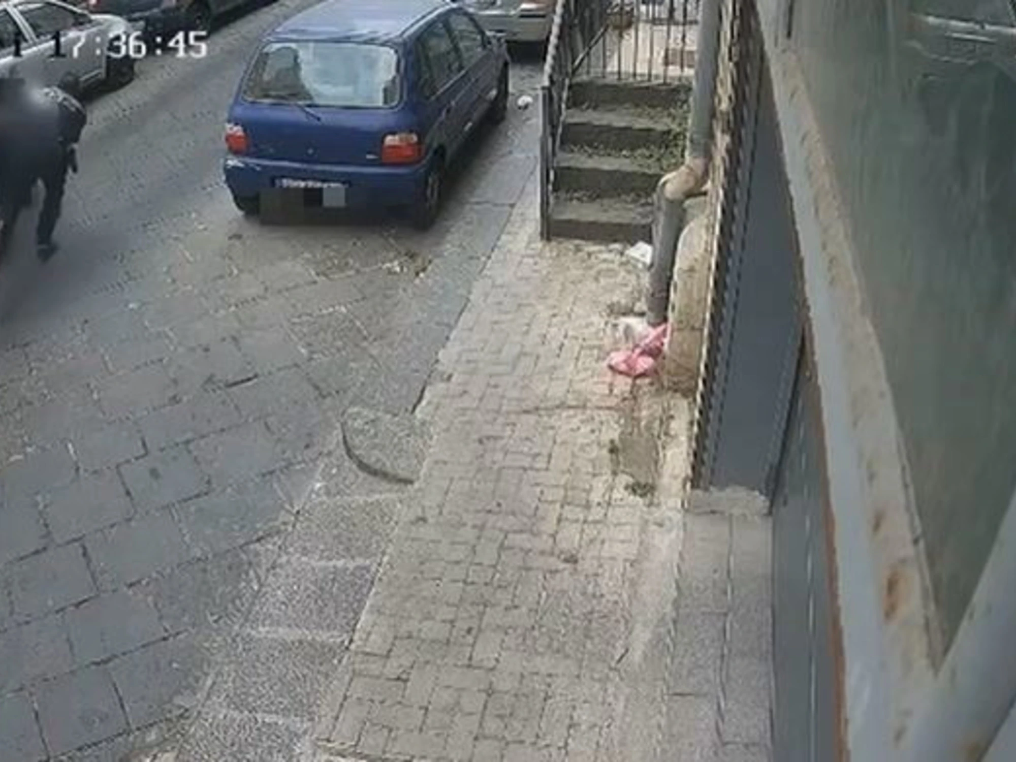 Catania, non si ferma all'alt e travolge il poliziotto: finisce in dramma