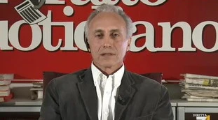 Marco Travaglio, la prima pagina del Fatto contro Salvini e la Lega: "400 morti e vogliono riaprire", smentito da Draghi