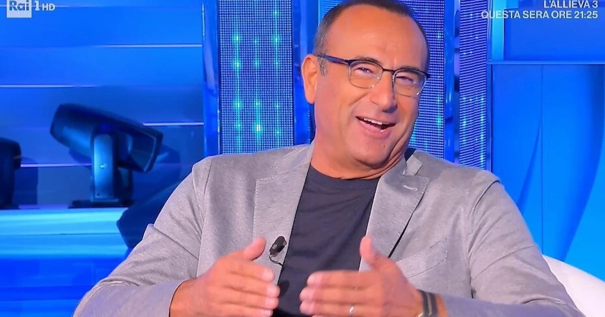 Domenica In, avete notato che Carlo Conti... In questa foto un pesantissimo messaggio? Possibile terremoto in Rai