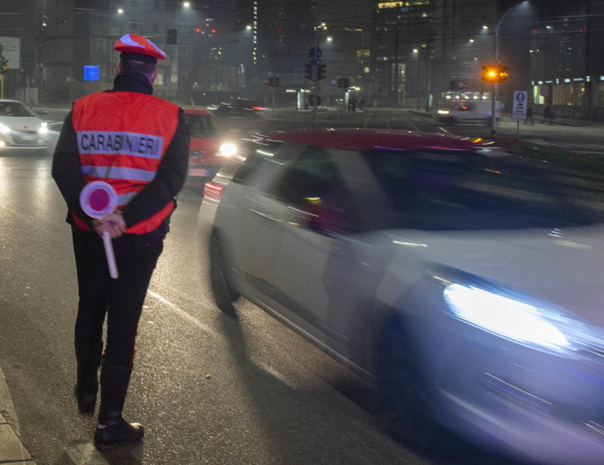 Perugia, non si ferma all'alt e fugge dai carabinieri: arrestato 19enne albanese