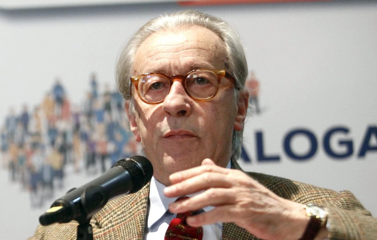 Vittorio Feltri in difesa di Attilio Fontana: "Se non esistono le razze come possono esistere i razzisti?"