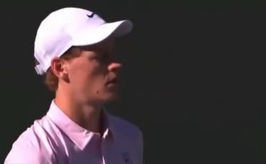 Jannik Sinner è di un altro pianeta: il colpo con cui travolge Shapovalov