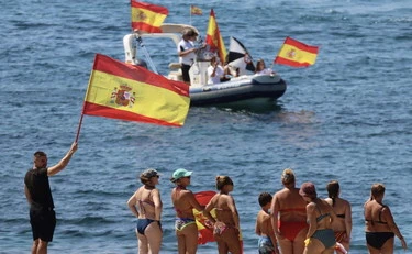 Ceuta, 17enne morto senza assistenza medica. Ma la sinistra elogia Sanchez
