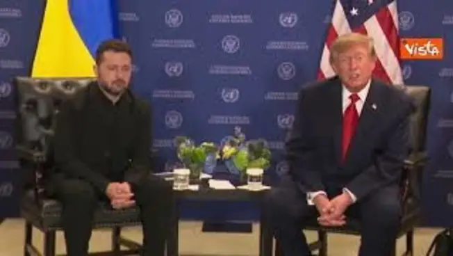 Leggi l'articolo: La stretta di mano tra Trump e Zelensky a New York
