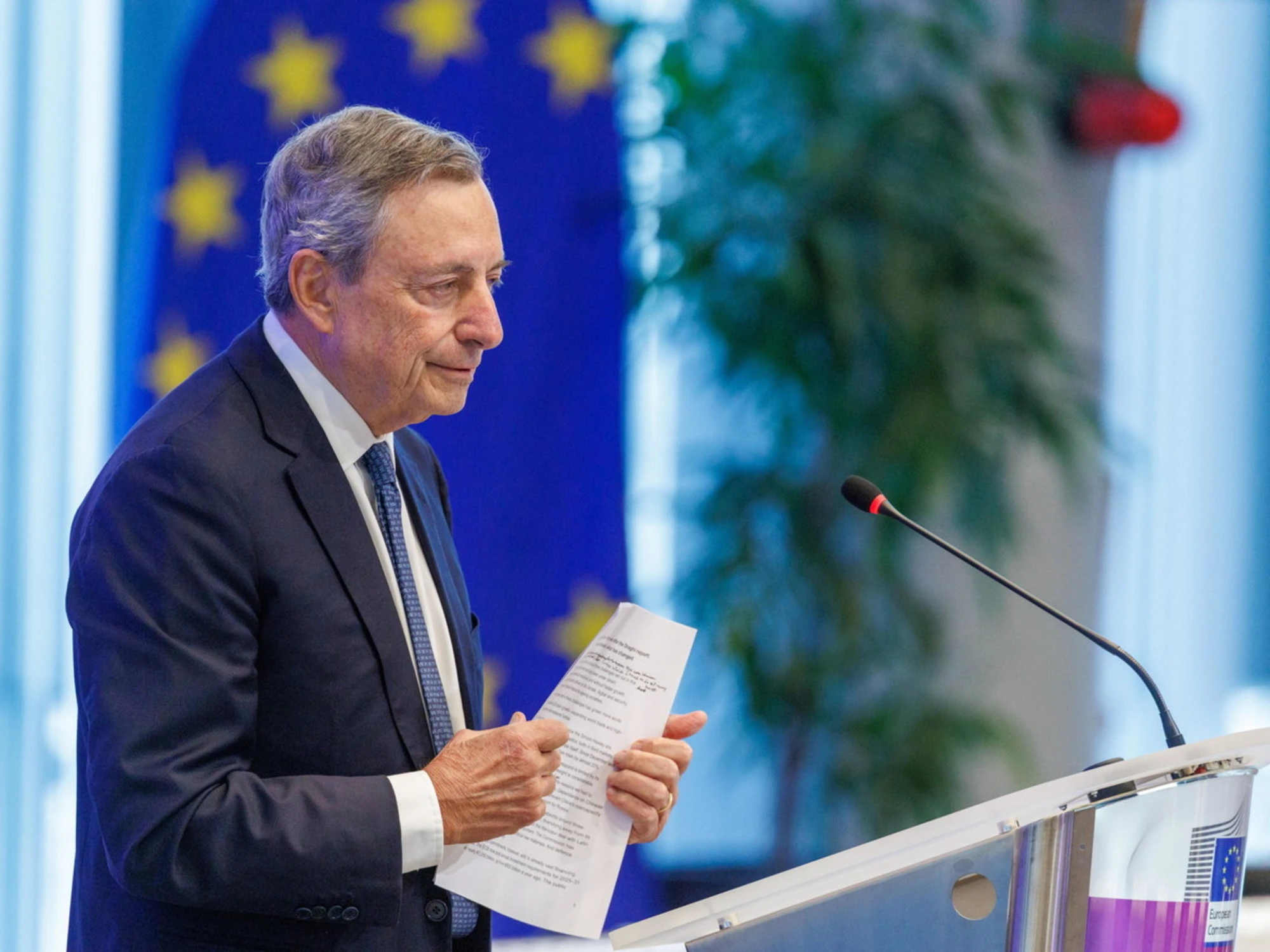 Draghi suona la sveglia all’Ue: “L’inazione minaccia la nostra sovranità”