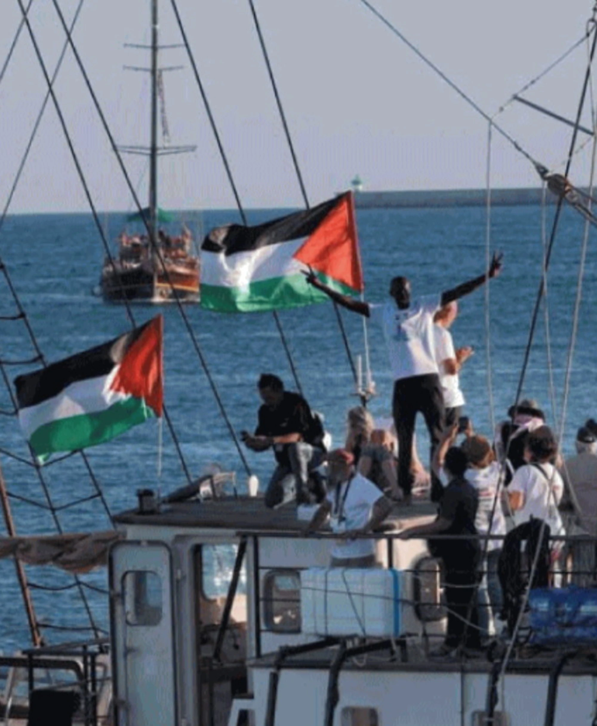 Flotilla, ecco i diari di bordo: i proPal giocano a fare la guerra