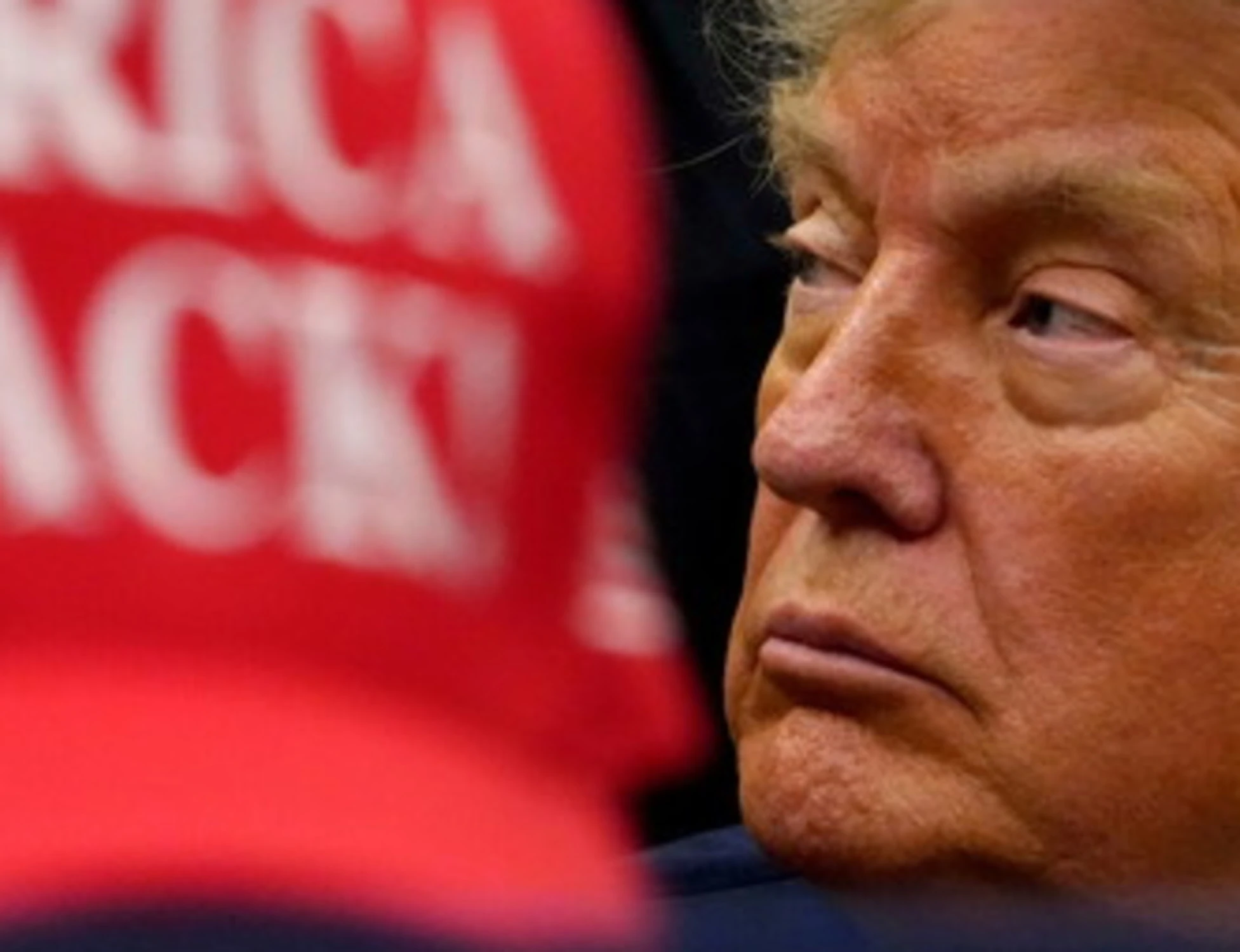 Donald Trump, la prima volta in 17 anni: è spacciato? Il sondaggio-choc