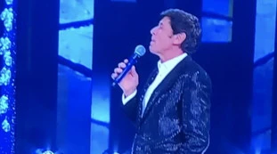 L’Anno che Verrà, "peccato rovinarlo così": cosa scappa di bocca a Gianni Morandi, gaffe a microfono aperto