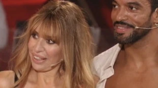 Ballando con le Stelle, volano stracci tra Alessandra Mussolini e Selvaggia Lucarelli: "Da te non lo accetto"