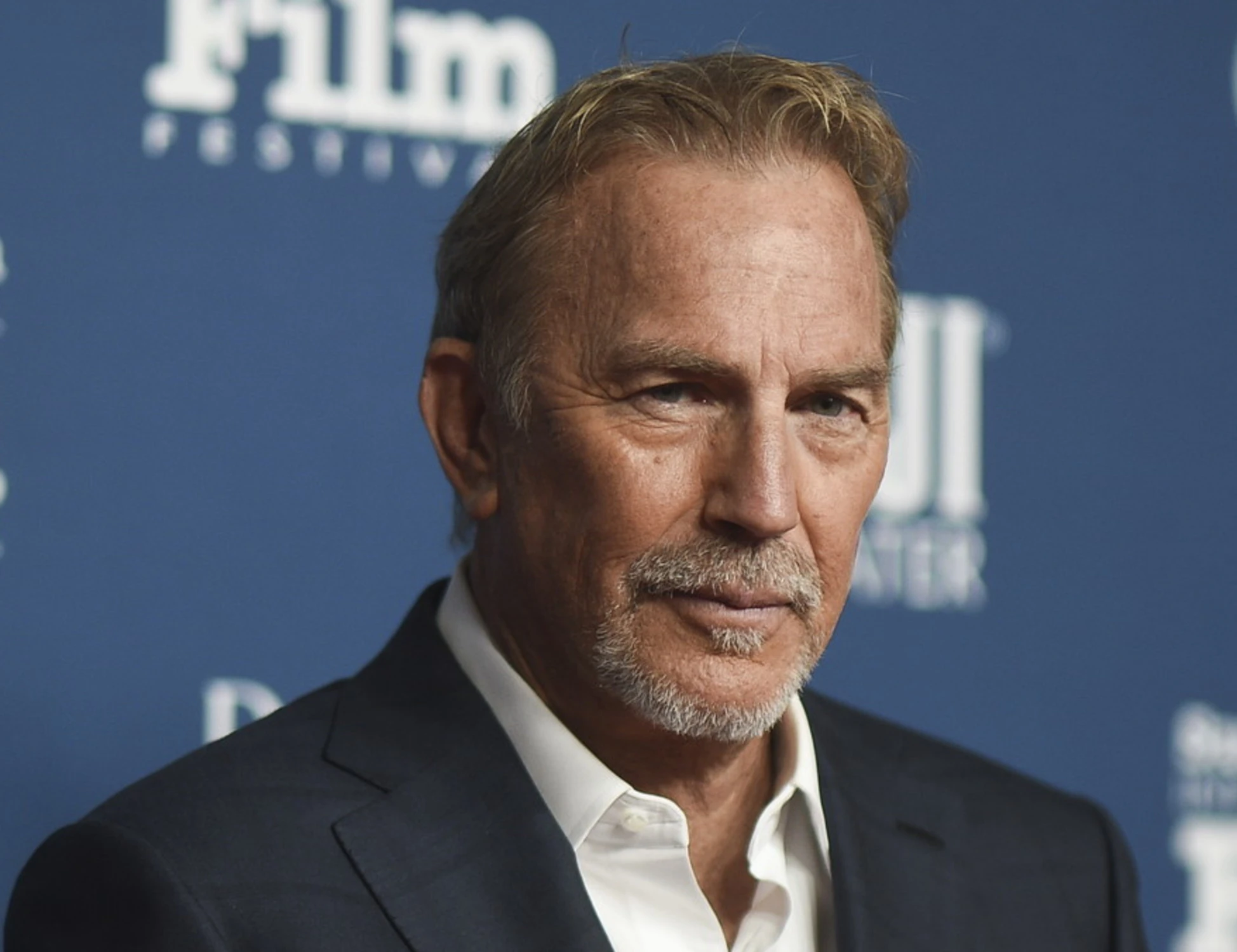 Kevin Costner denunciato: "Scena di stupro non prevista"