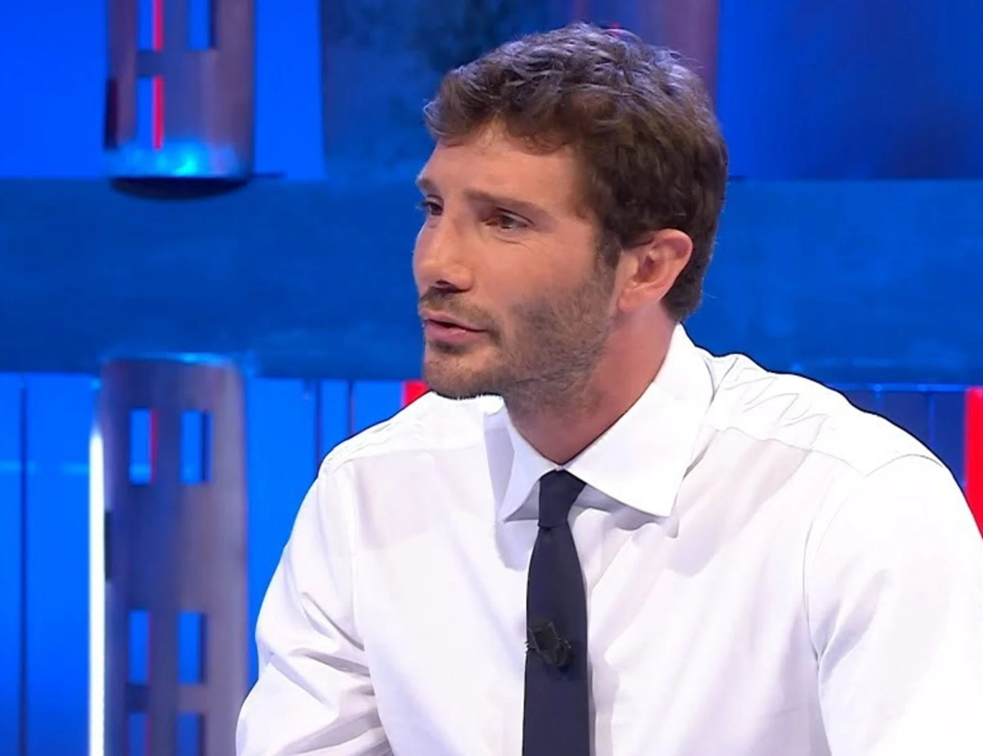 Stefano Da Martino sbotta: "Chiacchiere da ombrellone", chi stronca con una frase