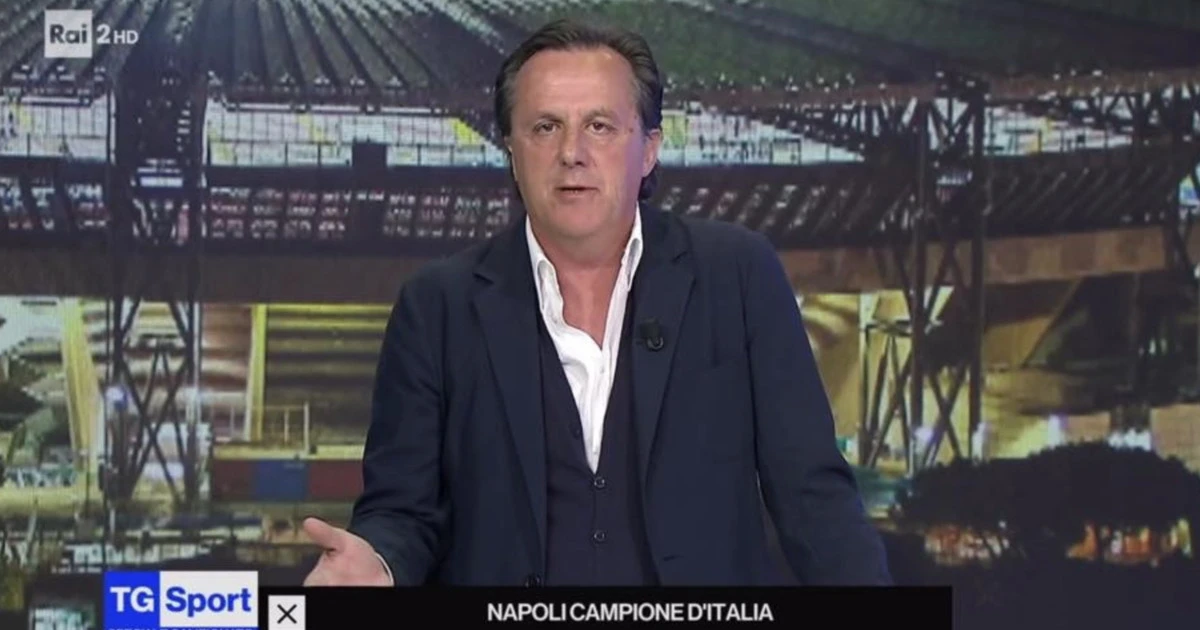 Napoli campione, Paganini massacrato: "Ma lo vedete?", bufera in Rai