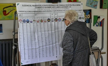 Regionali in Veneto, Campania e Puglia: il primo dato sull'affluenza, cosa filtra dai seggi