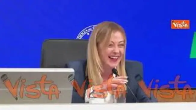 Leggi l'articolo: Meloni scherza coi giornalisti: Ero preoccupata che ancora non avevate nominato Trump