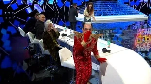 Tale e quale show, "scusa al cane?". Alba Parietti e la gaffe di Malgioglio, Carlo Conti senza fiato