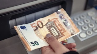 Conto corrente, caccia grossa del Fisco a Natale: l'errore al versamento che ti condanna